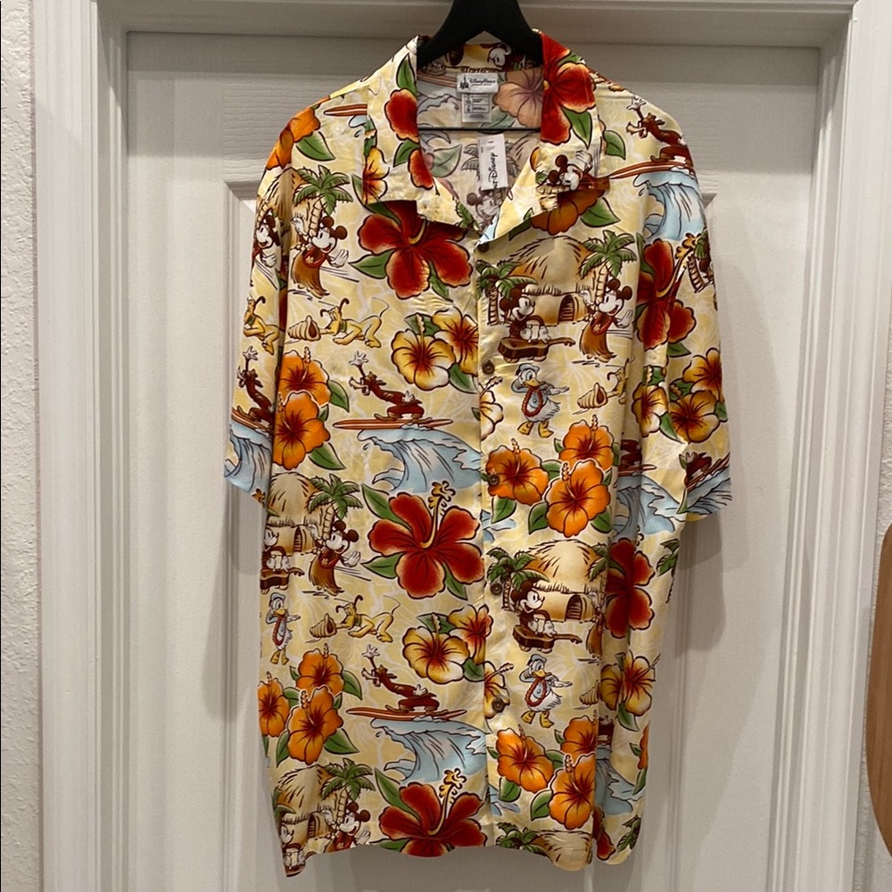 Disney Parks Hawaiian Luau Tiki Shirt Rare Surf and Sand NWT